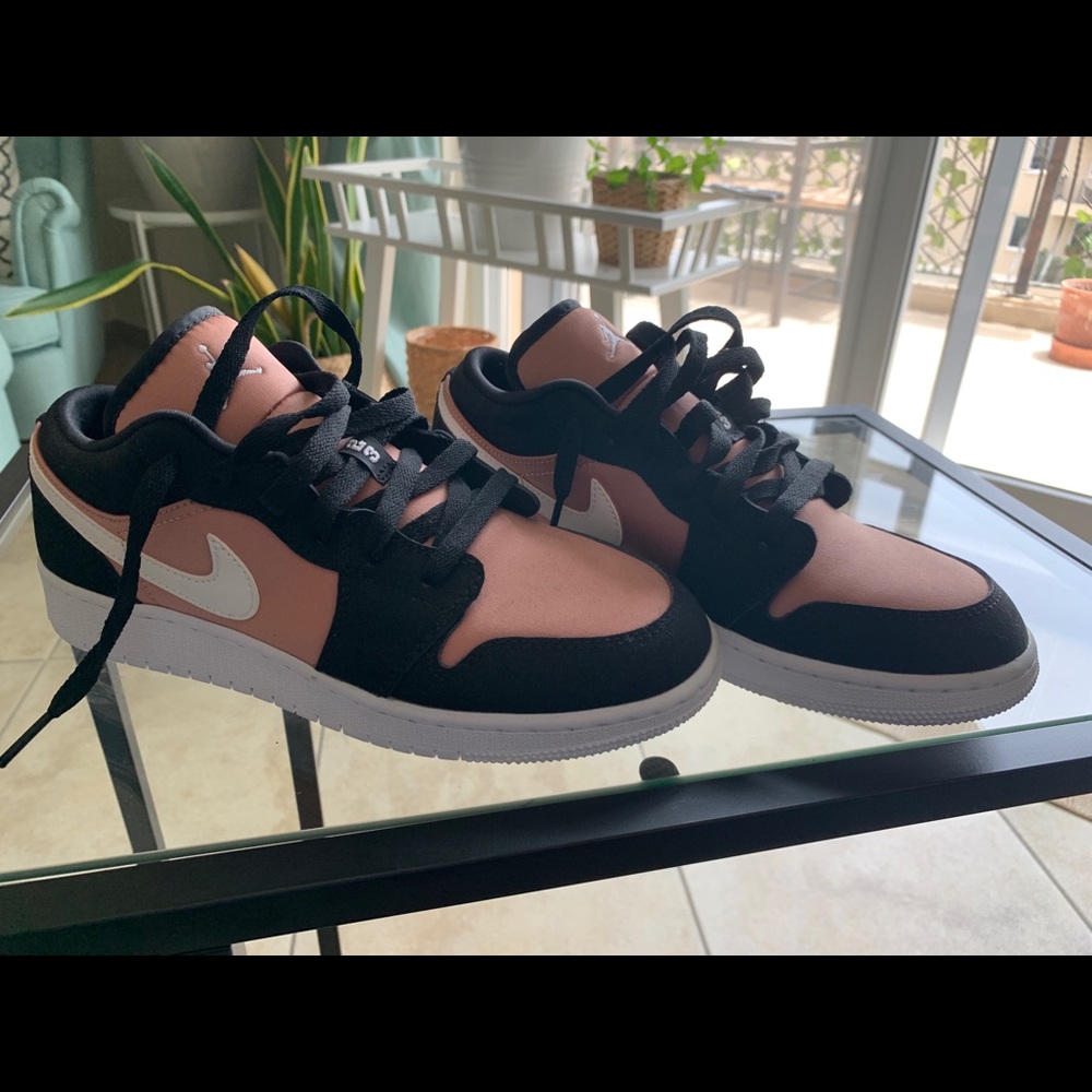 Air Jordan 1 Low Top 🎀 Pink Satin FREE SHIPPING